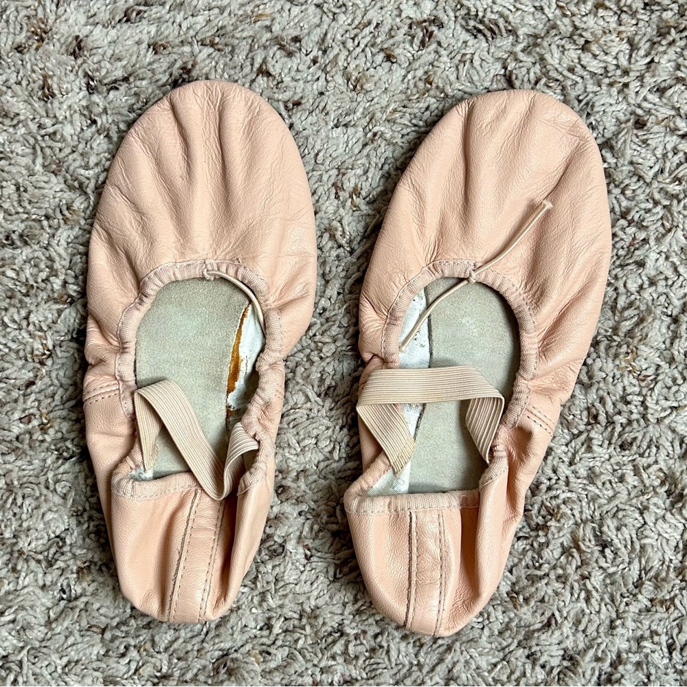 Bloch Adult Pink Ballet Slippers (size 5C = Women’s 7.5)